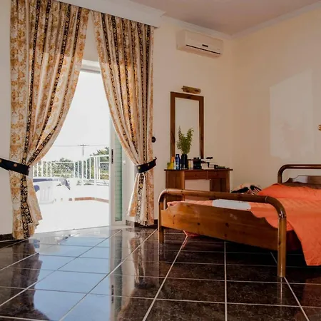 Eleni Hotel 2*