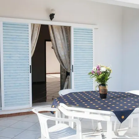 Eleni Отель Кефалос