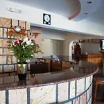 Eleni Hotel 2*