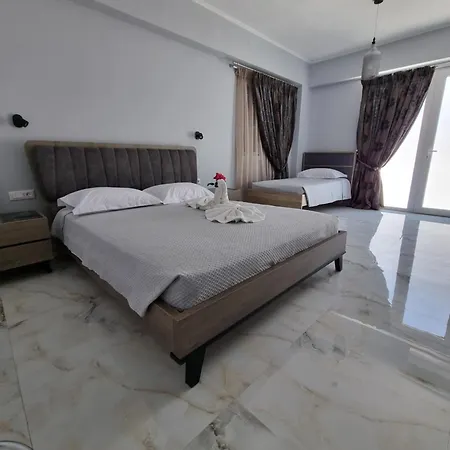Eleni Hotel 2*