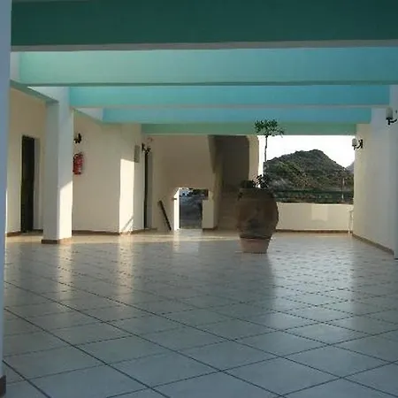 Eleni Hotel 2*