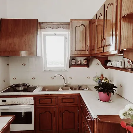 Eleni Otel